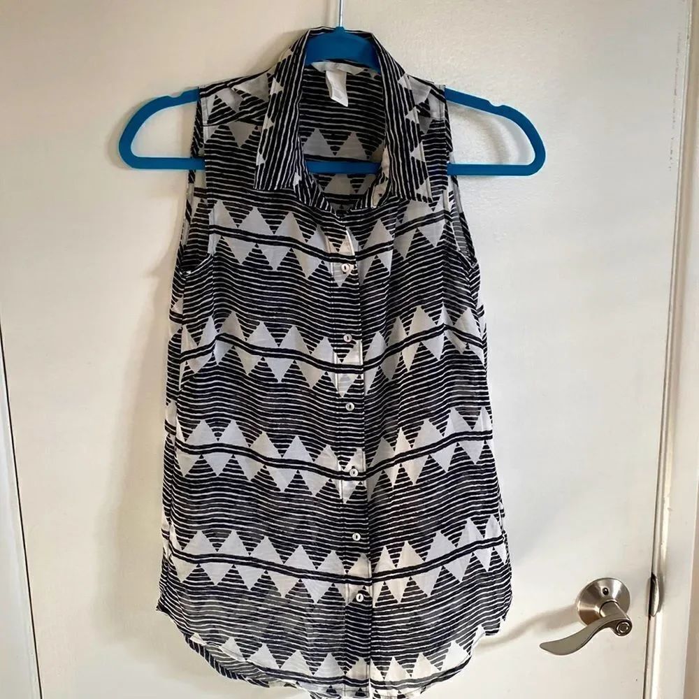 SALE- H&M- black and white button up Blouse- Size XS